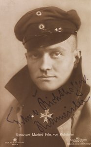 Portrett av Manfred von Richthofen 1892-1918, 1918. av Berlin . Photo studio C. J.