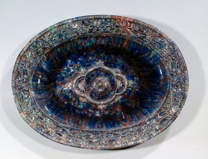 Stort ovalt fat av fajanse av Bernard (school of) Palissy