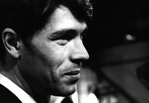 Laurent TERZIEV av Bernard Perrine