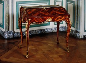 Louis XV Secretaire stemplet med bokstavene B.V.R.B