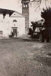 Album av første verdenskrig i Friuli-Venezia Giulia: kirken Soleschiano Manzano, 01-03/1916 (s/hv-bilde) av Bietti Bietti
