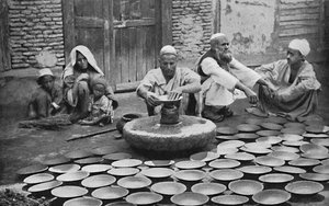 Kashmiri-keramikere på jobb, 1902