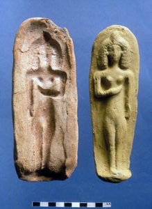 Figur av en fruktbarhetsgudinne og formen den ble støpt fra, ca. 8.- 7. århundre f.Kr. (leire)