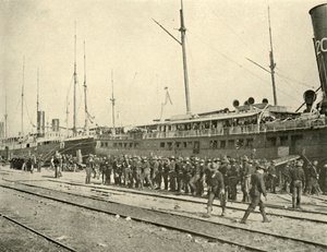 13. infanteri etter drill, spansk-amerikansk krig, juni 1898, 1899. av Burr McIntosh