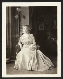 Mrs John Arbuckle, ca. 1900-10 av Burr William McIntosh