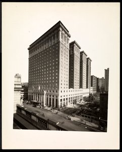 The Hotel Pennsylvania, 7th Avenue and 32nd Street, New York, 1919 (sølv gelatintrykk) av Byron Company