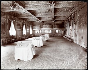 Mottaksrommet på Hotel Delmonico, 1902 (sølv gelatintrykk) av Byron Company