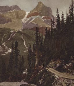 Cathedral Peak, Alt 10 454 fot (fargebilde) av Byron Hill Harmon