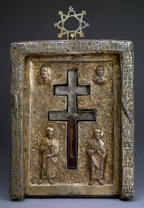 Korsrelikvieskrin av forgylt sølv staurothek, bysantinsk, 1100-tallet av Byzantine Byzantine