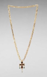 Kjede med anhengskors, 500-tallet (gull, glass, perle, granat og safir) av Byzantine School