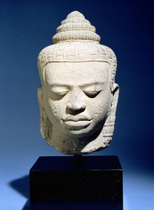 Buddhas hode, Khmer, Kambodsjansk, ca. 1100-1200-tallet (sandstein)