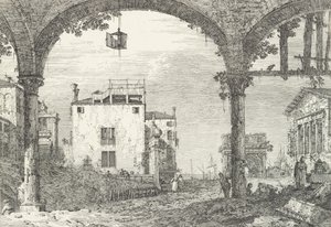 En trebuet portiko med en åpen lanterne hengende i midten, en triumfbue og rui..., 1735-46. av Canaletto