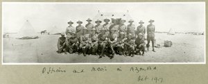 Offiserer og underoffiserer i N.Z.M.A.A., oktober 1917 av Capt. Arthur Rhodes