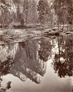 Mirror View of the Three Brothers, Yosemite, ca. 1872, trykt ca. 1876.