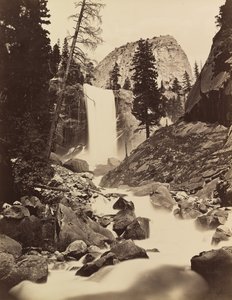 Vernal Fall, Yosemite, 1865-66, trykt ca. 1875. av Carleton Emmons Watkins