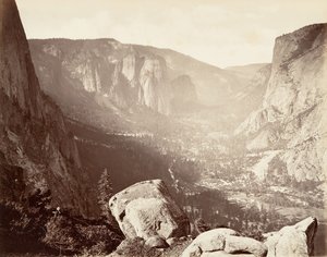 Yosemite Valley from Union Point, ca. 1872, printed ca. 1876.    1187847   no       norwegian Successfully Translated  Original: View from Ponte Vecchio Translat: View from Ponte Vecchio 1399362 no norwegian Successfully Translated Original: Dansende vrouw av Carleton Emmons Watkins