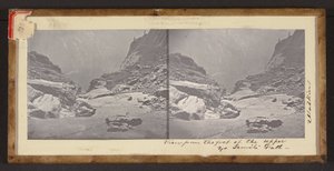 Utsikt fra foten av Upper Yo Semite Fall av Carleton Watkins
