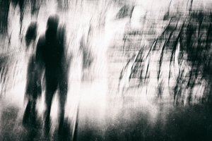 Spøkelsesaktige, uskarpe silhuetter av Carsten Velten