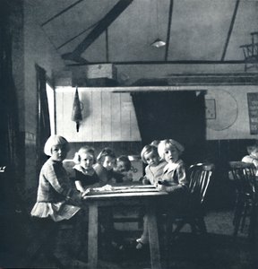 Leksjoner for London-barn i landsbyhuset, 1941 av Cecil Beaton