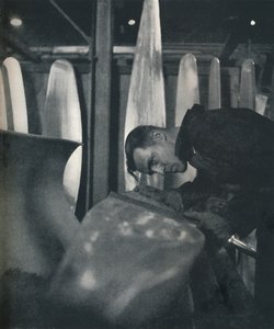 Måleluftskrueblad, 1941 av Cecil Beaton