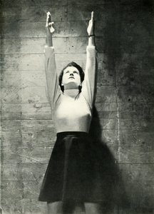 P.T. Instruktør, c1943. av Cecil Beaton