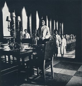 Wren vinforvaltere i Banketthallen til Great Wren, 1941 av Cecil Beaton