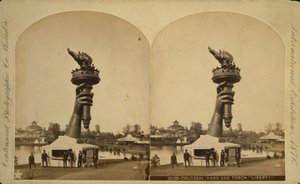 Kolossal hånd og fakkel "Liberty" utstilt på Philadelphia Centennial Exhibition, 1876