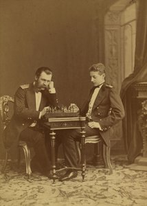 Constantin Nikolaievitch de Russie et Constantin Constantinovitch de Russie - storhertug Konstantin Nikolaevich av Russland (1827-1892) og storhertug Constantine Constantinovich av Russland (1858-1915), av Bergamasco, Charles (Karl) (1830-1896). Albumin bi av Charles Bergamasco