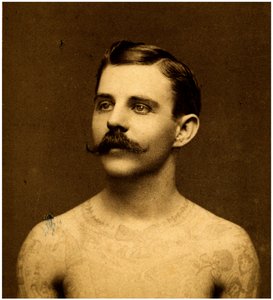 Frank Howard den tatoverte mannen, ca. 1900 (skapkort)