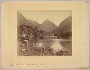 Tahiti. Taubira-elven (Taïarapu-halvøya). av Charles Gustave Spitz