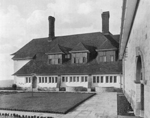 Østre domstol av Charles Latham