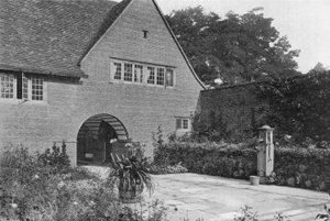 Fra kloster til hage av Charles Latham