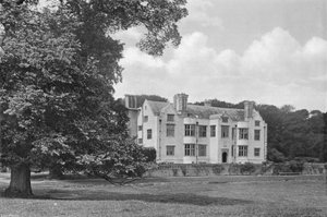 Glynde av Charles Latham