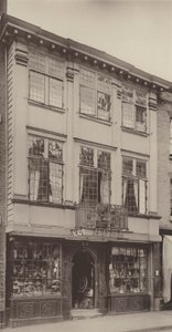 Hus i High Street, Guildford av Charles Latham