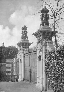 The Flower-Pot Gates på Hampton Court av Charles Latham