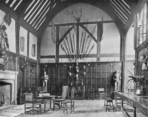The Great Hall (s/hvitt bilde) av Charles Latham