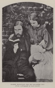 George Macdonald og hans datter Lily (s/hvitt bilde) av Charles Lutwidge Dodgson