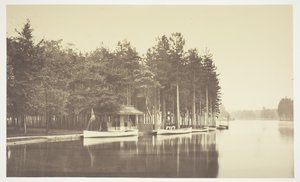 Uten tittel, c. 1850. [Båt på en innsjø i Bois de Boulogne, en park i Paris].