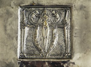 Basrelieff, detalj av peisdekorasjon, soverom av Charles Rennie Mackintosh, Storbritannia, 1900-tallet av Charles Rennie Mackintosh