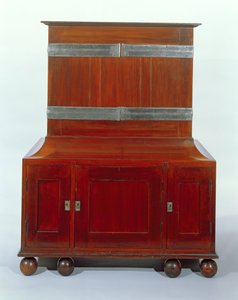 Skap - bakfra, 1898 (mahogni og hvit kristtorn) av Charles Robert Ashbee