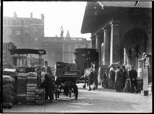Covent Garden, City of Westminster, Greater London Authority, 1930-tallet. av Charles William Prickett