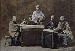 En gruppe kinesiske bonzes; gravert og trykt av Gilot; 1896 av kinesisk skole, (1800-tallet) av Chinese School