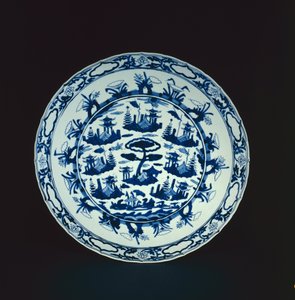 Blått og hvitt fat malt med steinete øyer og paviljonger, Wanli eller Tianqi, 1600-25 (porselen)