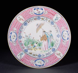 Middagstallerken malt i Famille Rose som viser La Dame au Parason, etter et design av Cornelis Pronk (1691-1759) Qianlong-perioden (1736-95) ca. 1734 (porselen)