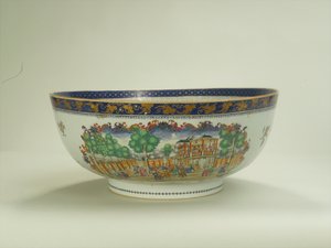 Famille roseskål med ovalt bladpanel som viser Grand Walk, Vauxhall Gardens på 1750-tallet, Qianlong-perioden (1736-95) ca. 1790 (keramikk) (se også 294698) av Chinese School
