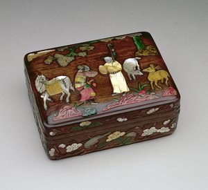 Rektangulær tzu-tan-boks, som viser en keiserlig budbringer som kom for å få utgivelsen av Su Wu, laget av Chou-familiens verksted, midten av slutten av Ming-dynastiet 1368-1644 (tre med pa-pao-innlegg)
