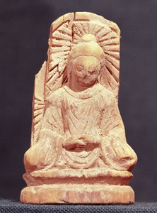 Sittende Buddha i meditasjon, fra Tumshuq (Xinjiang) 4.-5. århundre (tre)