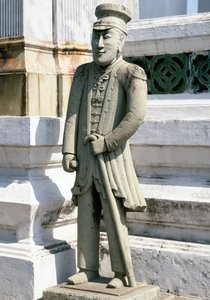 Statue av en europeisk soldat av Chinese School