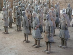 Xian Museum, terrakottakrigere fra graven til keiser Shi Huangdi av Chinese School