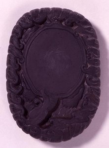 Blekkstein skåret ut som den store mytiske Lo-shu-skilpadden blant bølger, sannsynligvis Ming-dynastiet (grå tuan-stein) (for underside se 142696 og under vann se 152701)